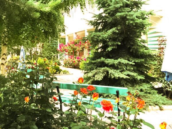 Evita Hotel Долинка Экстерьер фото