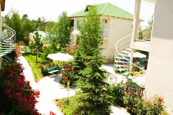 Evita Hotel Долинка Экстерьер фото