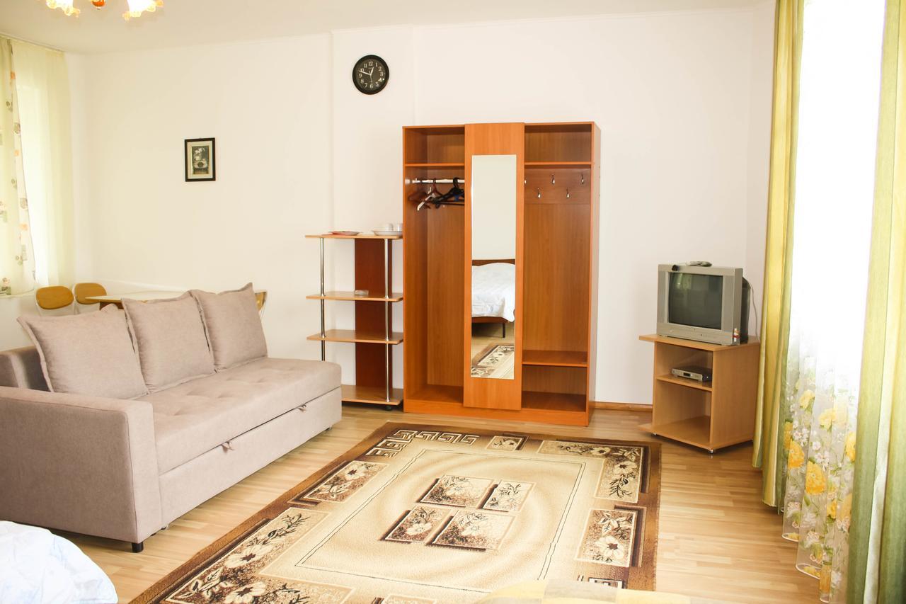Evita Hotel Долинка Экстерьер фото